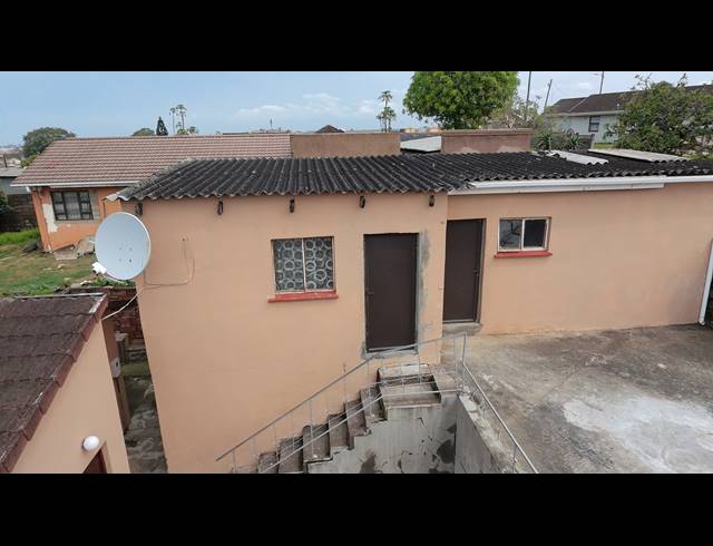 3 BEDROOM HOUSE FOR SALE IN UMLAZI Q